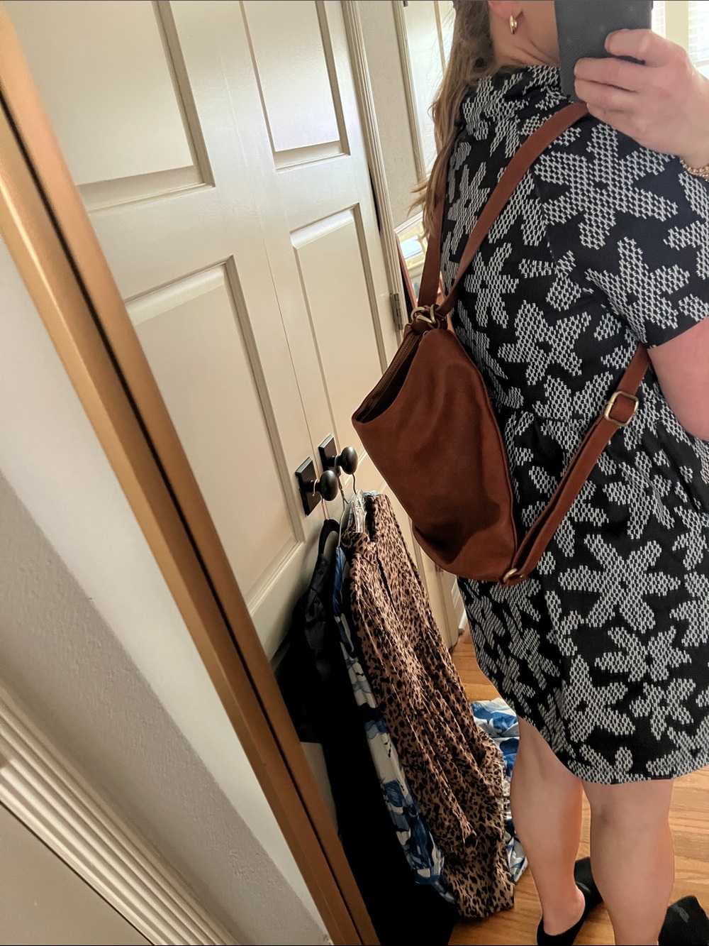 Joy Susan Convertible Backpack brown - Picture 9 of 16